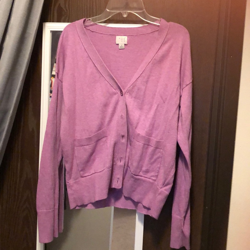 Sweatshirt